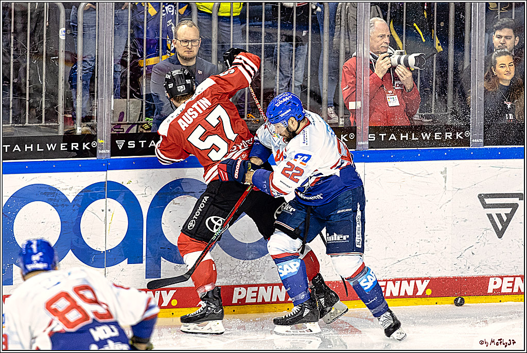 PENNY DEL Viertelfinale Spiel 6;  Koelner Haie - Adler Mannheim; Koeln, 26.03.2023